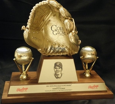 2001 Roberto Alomar Gold Glove Award
